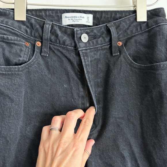 Abercrombie & Fitch CURVE LOVE The 90s Relaxed Jean High Rise - Picture 4 of 8